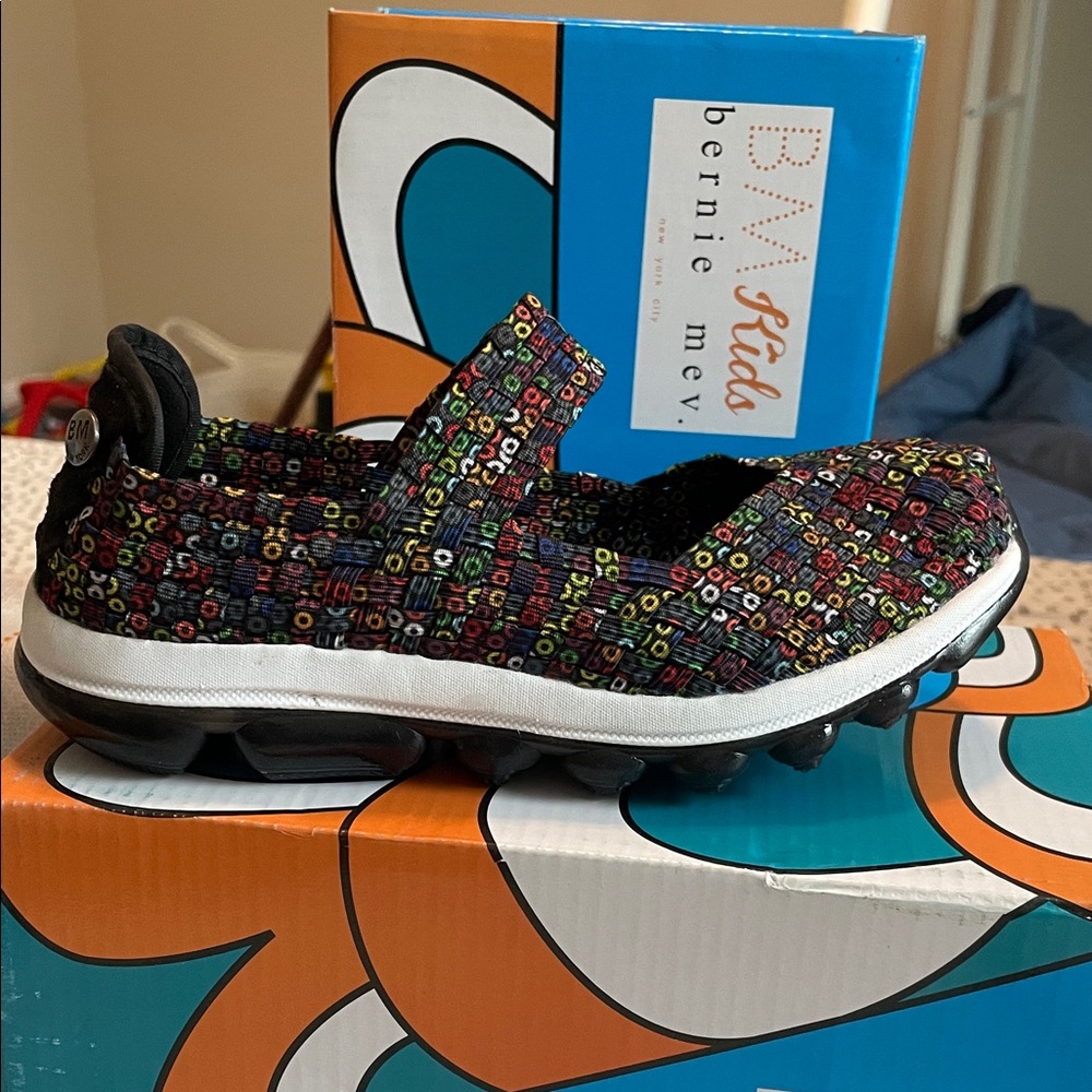 Bernie Mev Kids Colorful Sneakers Gummies charm K Dazzle Youth Girl NIB